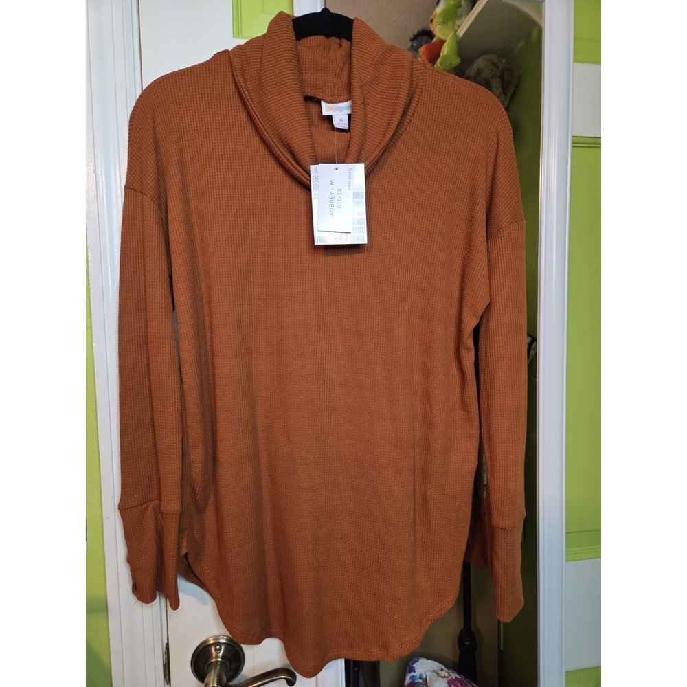 Lularoe Aubrey SOLID SIENNA Womens Shirt Size MEDIUM NWT Button Detail Cuff